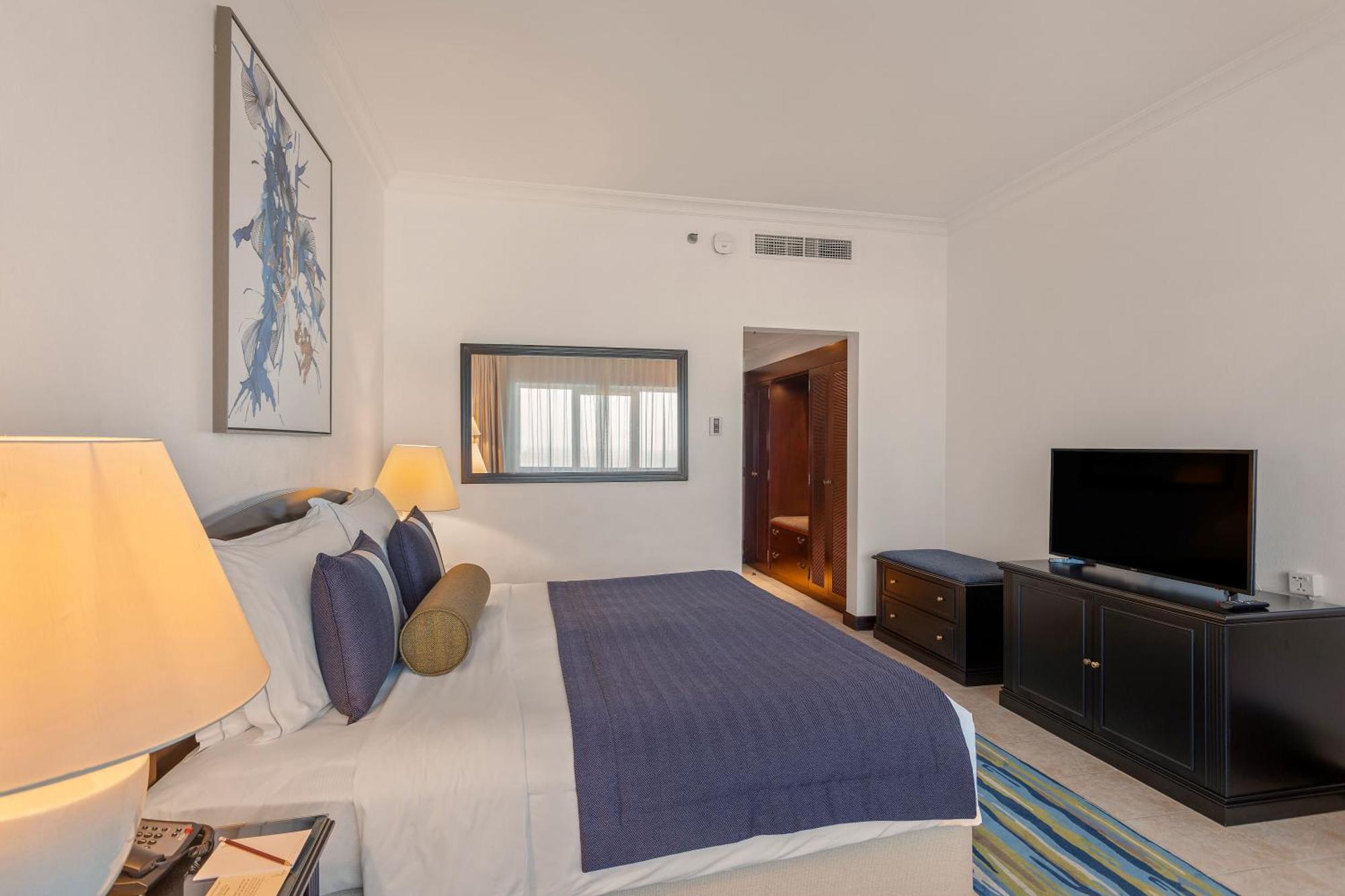 Ajman Hotel & Villas By Blazon Hotels Exterior foto A bedroom at the hotel